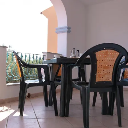 Idyllic Cala Viola T6 2 Bedapt Sleeps 6 דירה *