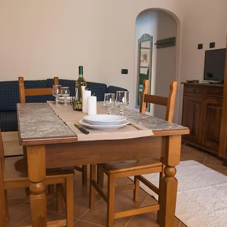 Idyllic Cala Viola T6 2 Bedapt Sleeps 6 דירה