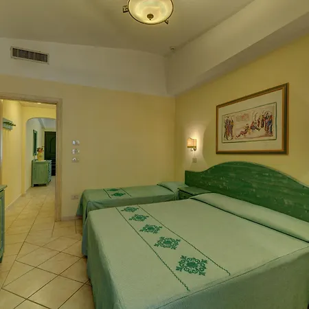 Idyllic Cala Viola T6 2 Bedapt Sleeps 6 Апартаменты *
