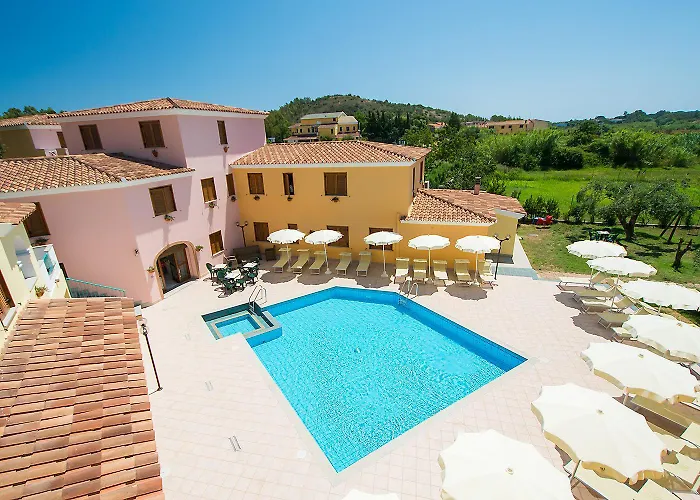 Idyllic Cala Viola T6 2 Bedapt Sleeps 6 * Cala Liberotto