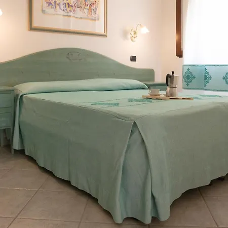 Apartment Idyllic Cala Viola T6 2 Bedapt Sleeps 6 Cala Liberotto