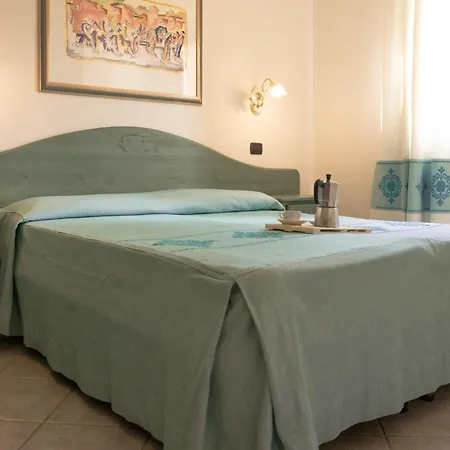 Idyllic Cala Viola T6 2 Bedapt Sleeps 6 Apartment Cala Liberotto