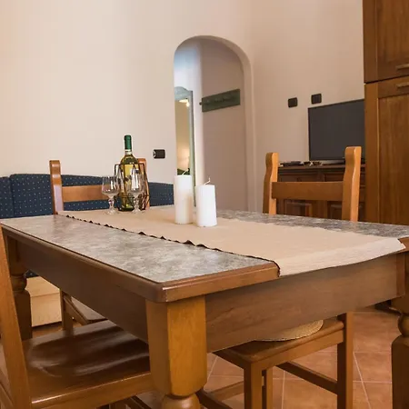 Idyllic Cala Viola T6 2 Bedapt Sleeps 6 * Cala Liberotto