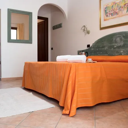 Idyllic Cala Viola T6 2 Bedapt Sleeps 6 Apartment Cala Liberotto